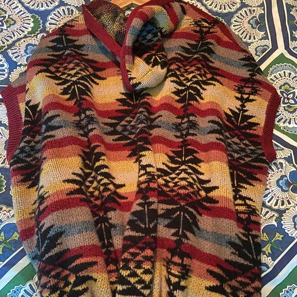 American Eagle hooded poncho/vest/cardi - Picture 2 of 9